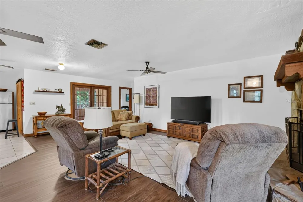 24939 OLD DEER ROAD Paisley, FL 32767