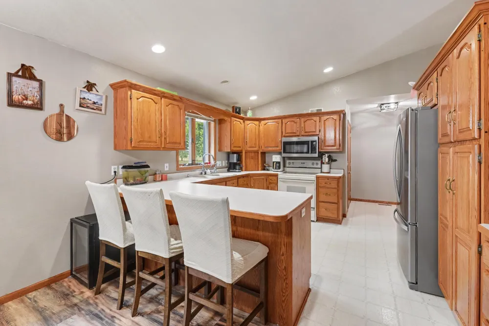 610 W Maple Street Edgerton, MN 56128