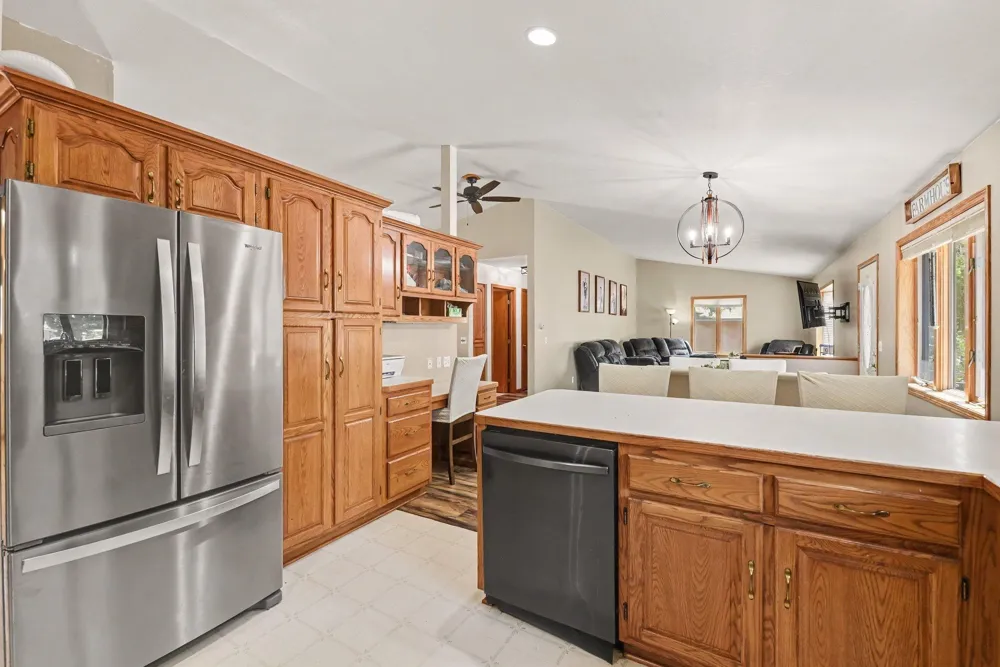 610 W Maple Street Edgerton, MN 56128