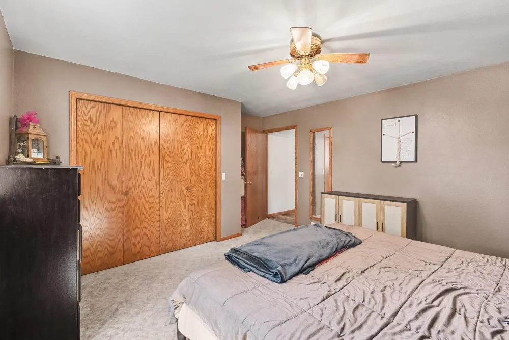 610 W Maple Street Edgerton, MN 56128