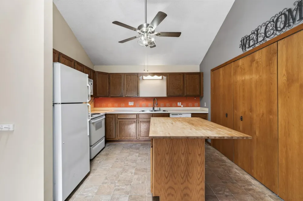 3276 Greenbrier Street #3276C Vadnais Heights, MN 55127