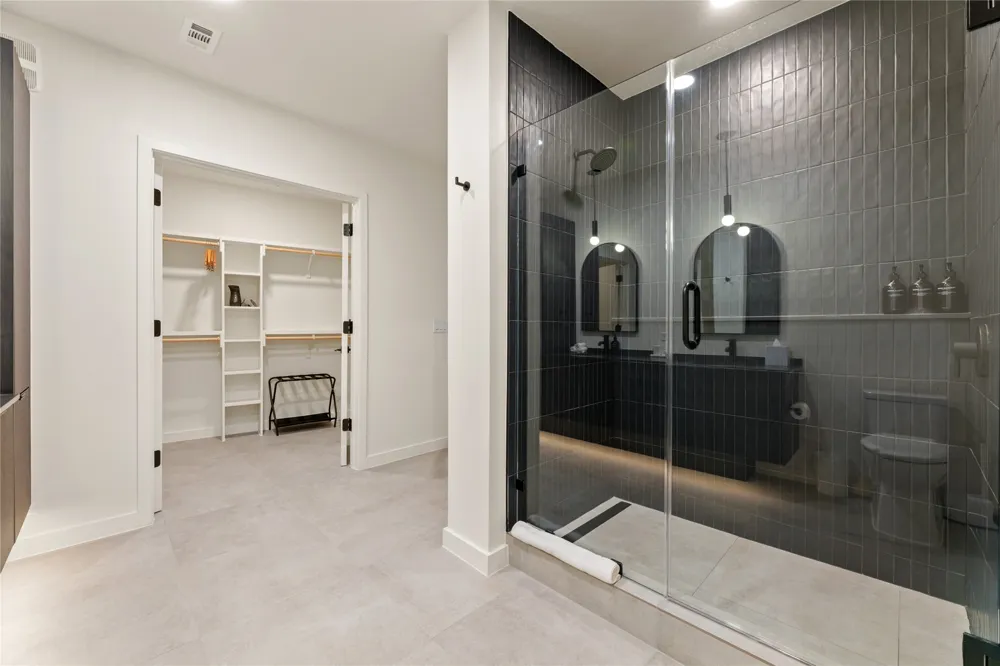 2323 S Lamar Boulevard #206 Austin, TX 78704
