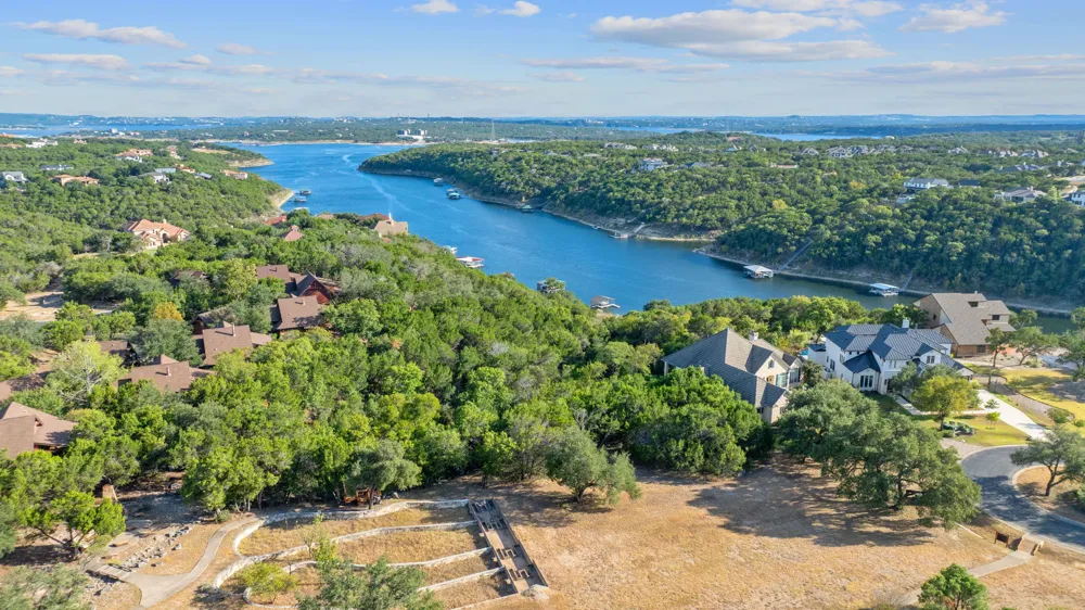 7201 Getaway Drive Jonestown, TX 78645