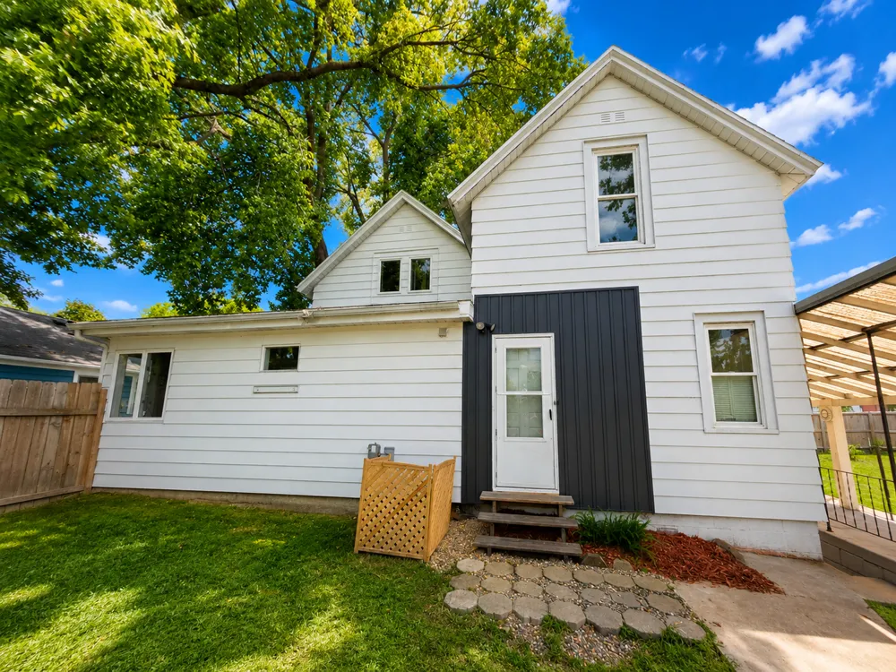 416 1st Street Kenyon, MN 55946