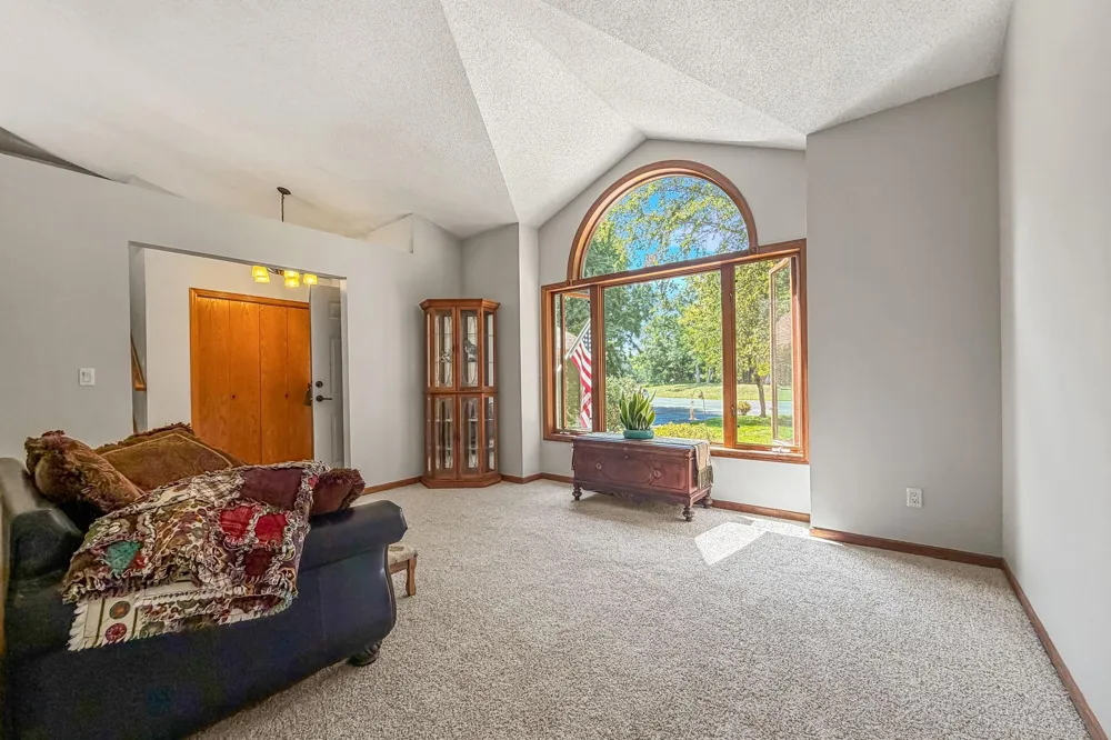 14927 Harpers Street NE Ham Lake, MN 55304