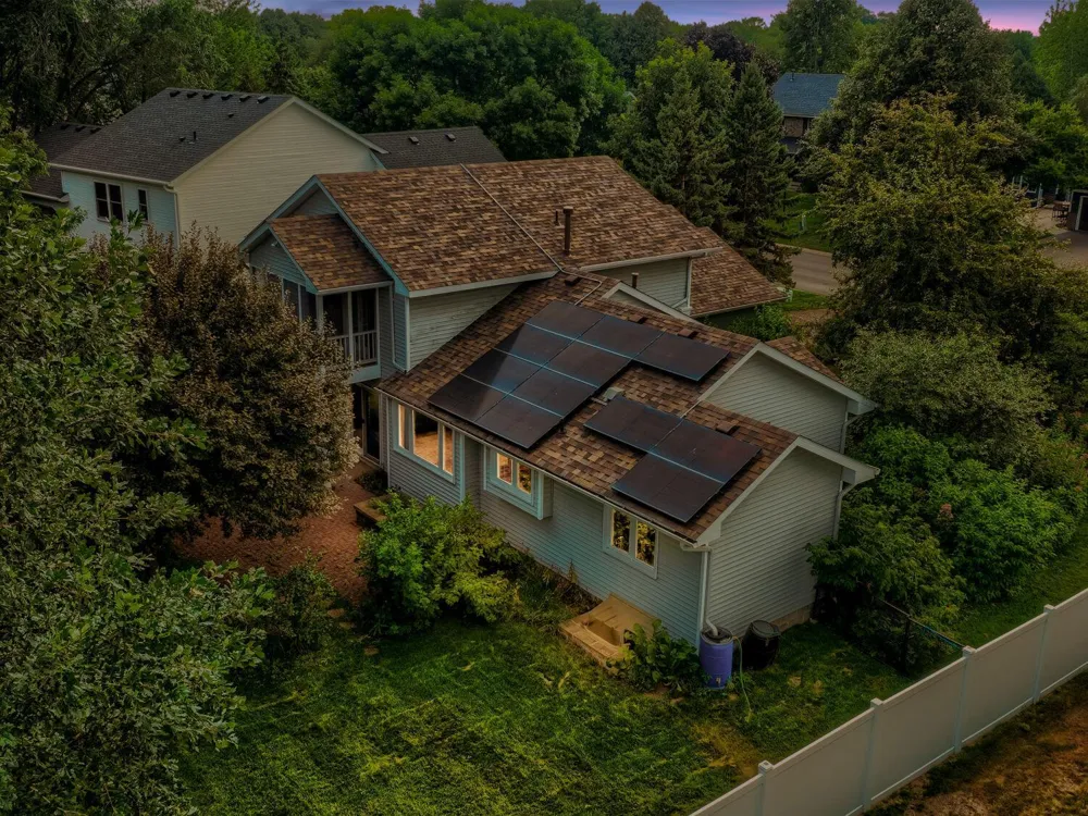 1119 Bonnieview Drive Woodbury, MN 55129