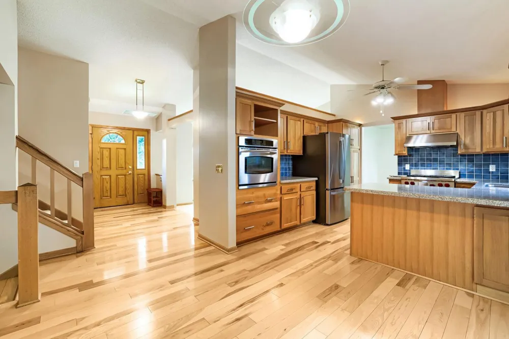 1119 Bonnieview Drive Woodbury, MN 55129