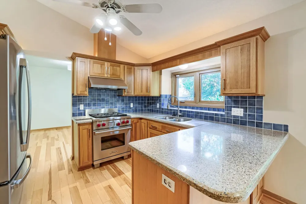 1119 Bonnieview Drive Woodbury, MN 55129