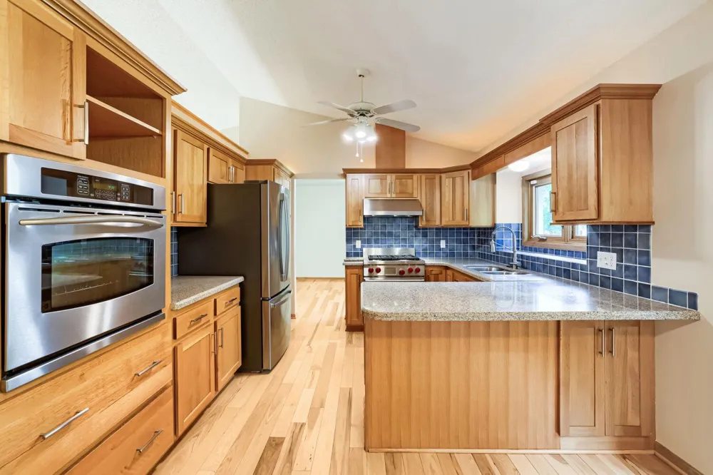 1119 Bonnieview Drive Woodbury, MN 55129