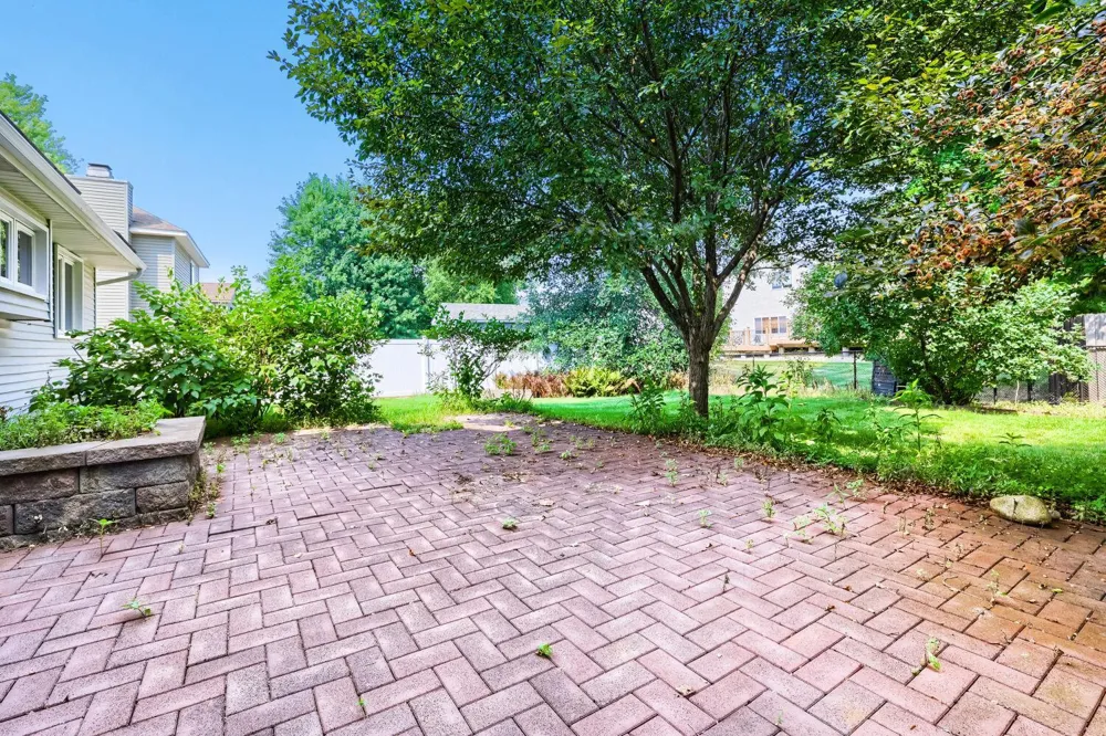 1119 Bonnieview Drive Woodbury, MN 55129