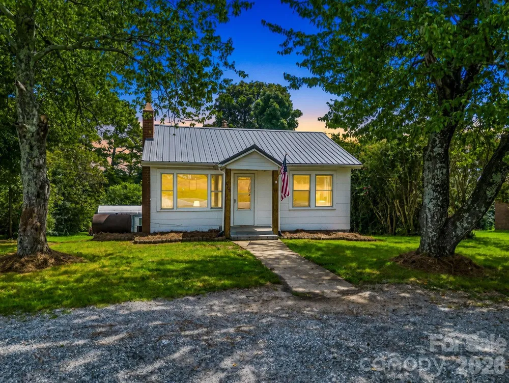 1302 Startown Road Lincolnton, NC 28092