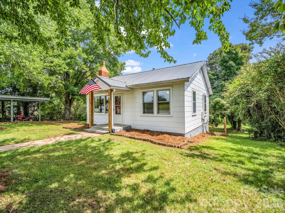 1302 Startown Road Lincolnton, NC 28092
