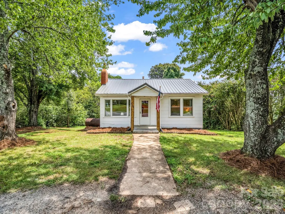 1302 Startown Road Lincolnton, NC 28092
