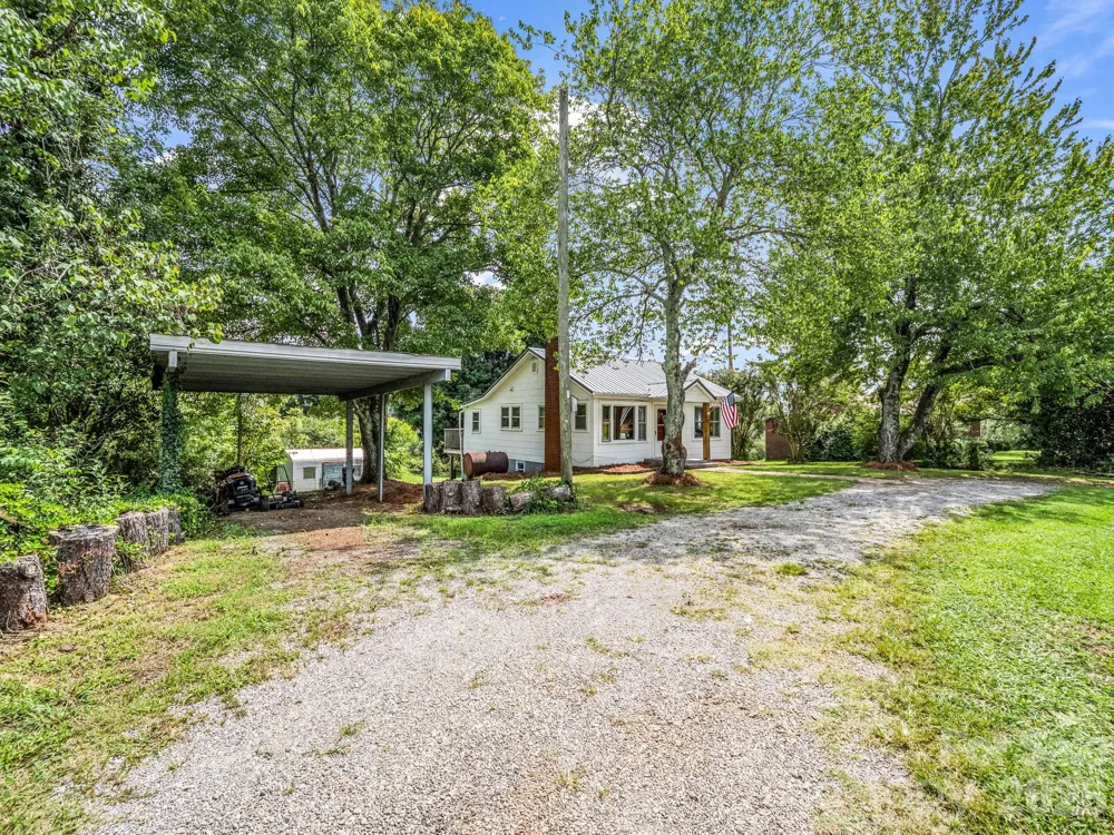 1302 Startown Road Lincolnton, NC 28092