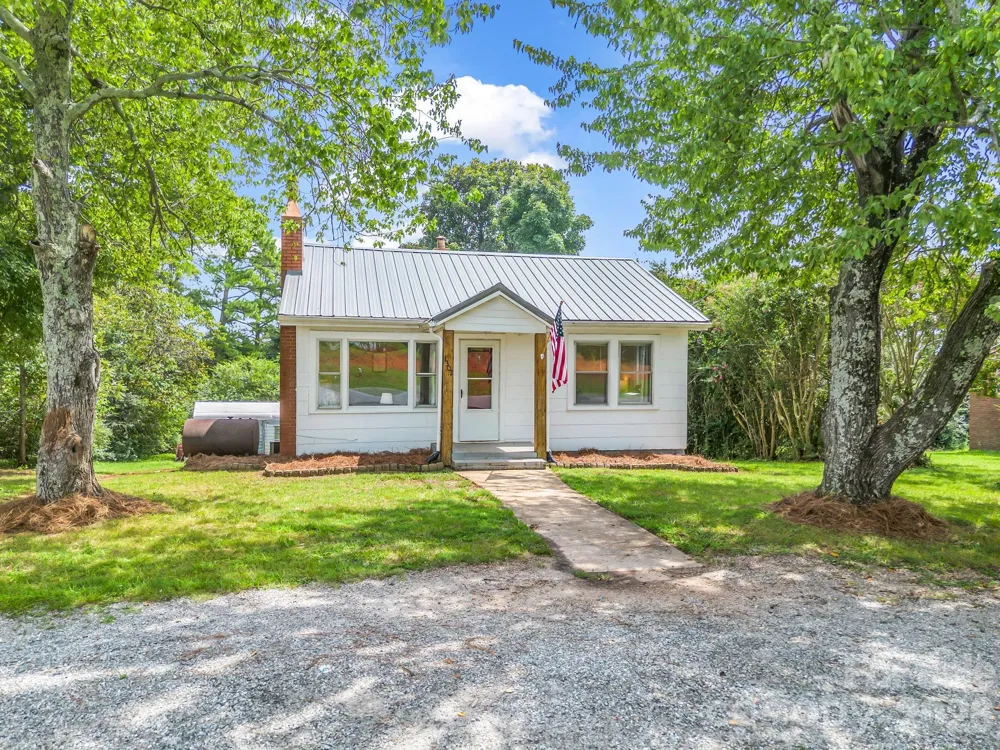 1302 Startown Road Lincolnton, NC 28092