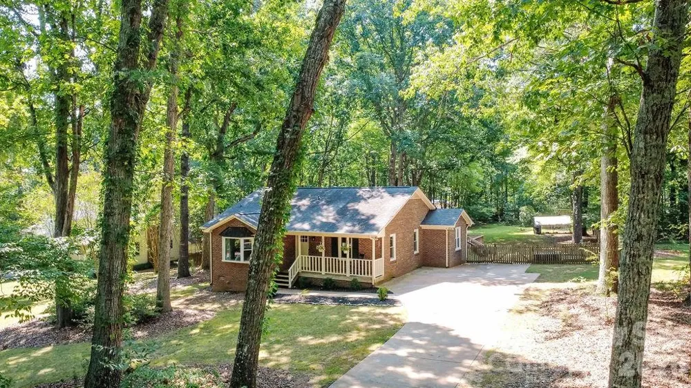 6713 High Gap Road Waxhaw, NC 28173