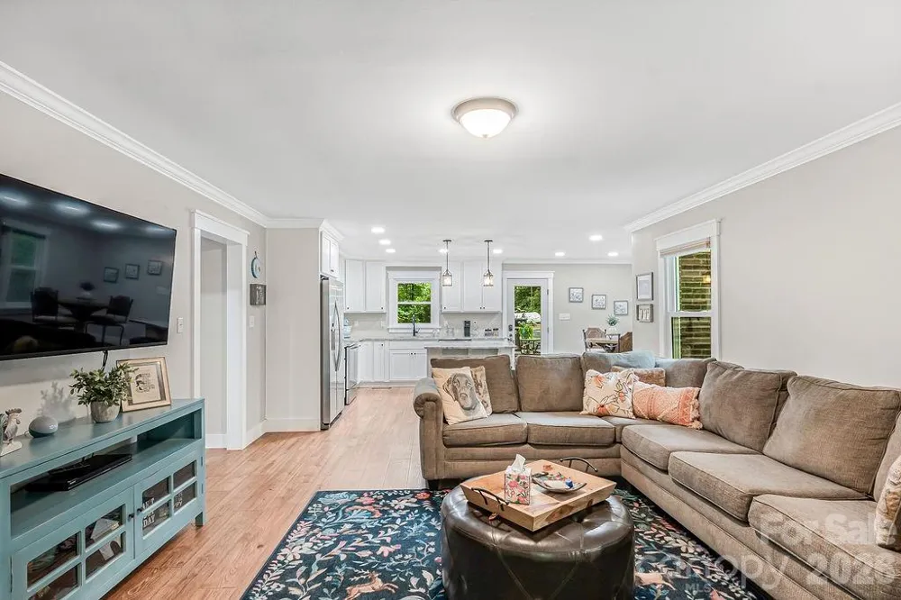 6713 High Gap Road Waxhaw, NC 28173