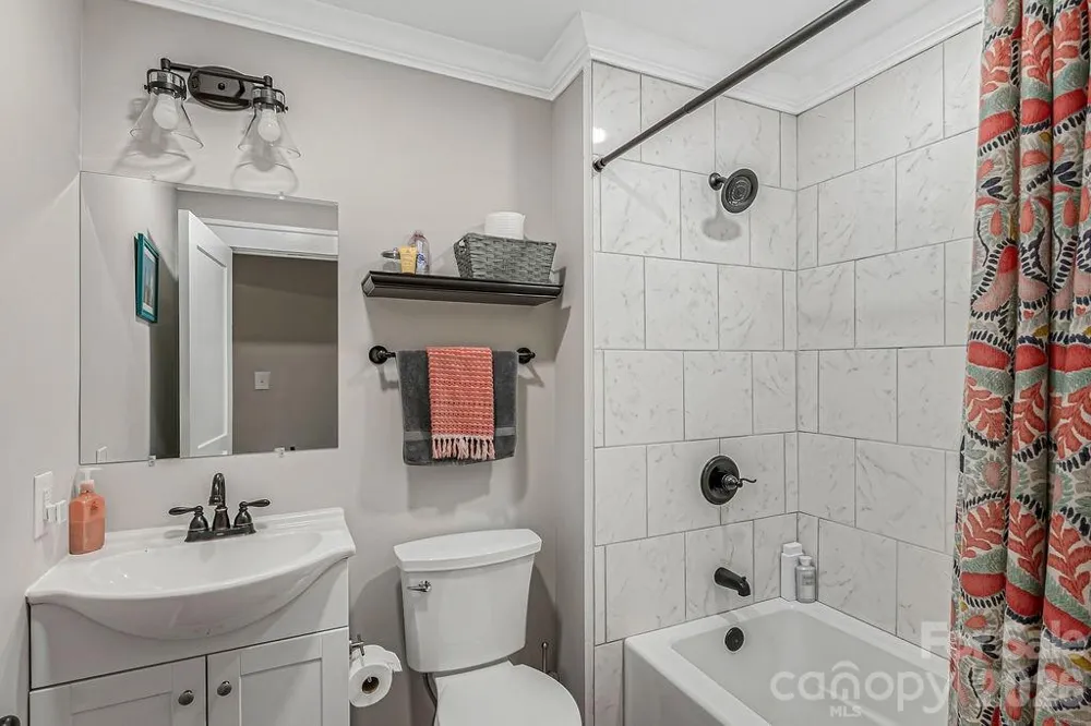 6713 High Gap Road Waxhaw, NC 28173