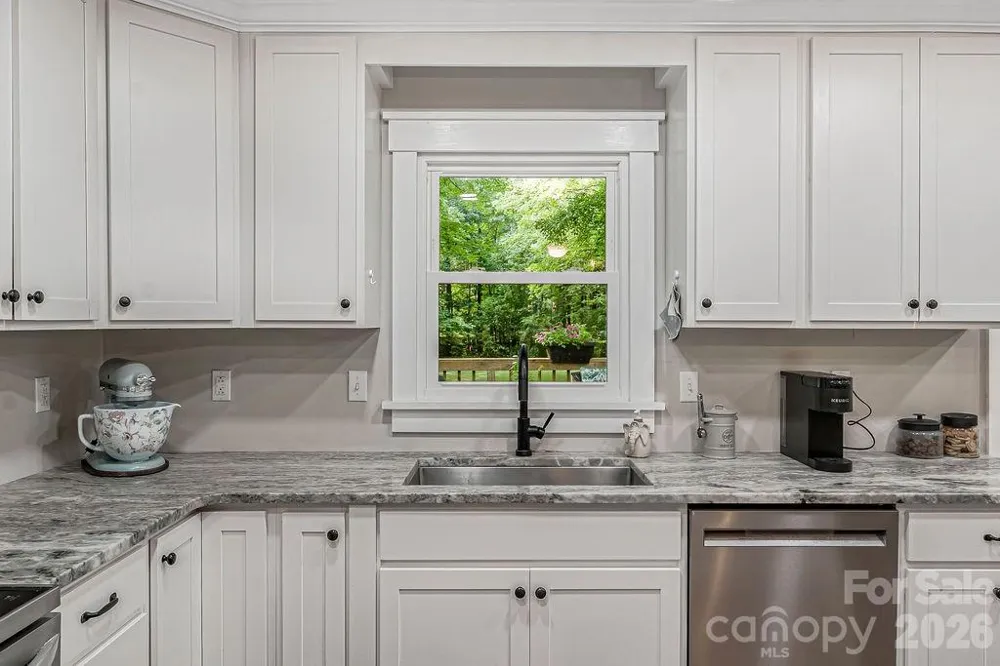 6713 High Gap Road Waxhaw, NC 28173
