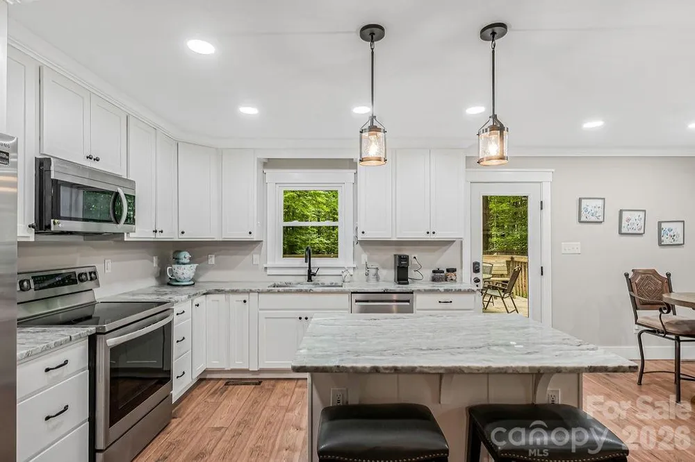 6713 High Gap Road Waxhaw, NC 28173