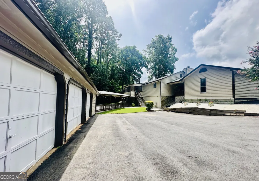 1929 Sharon RD Cumming, GA 30041