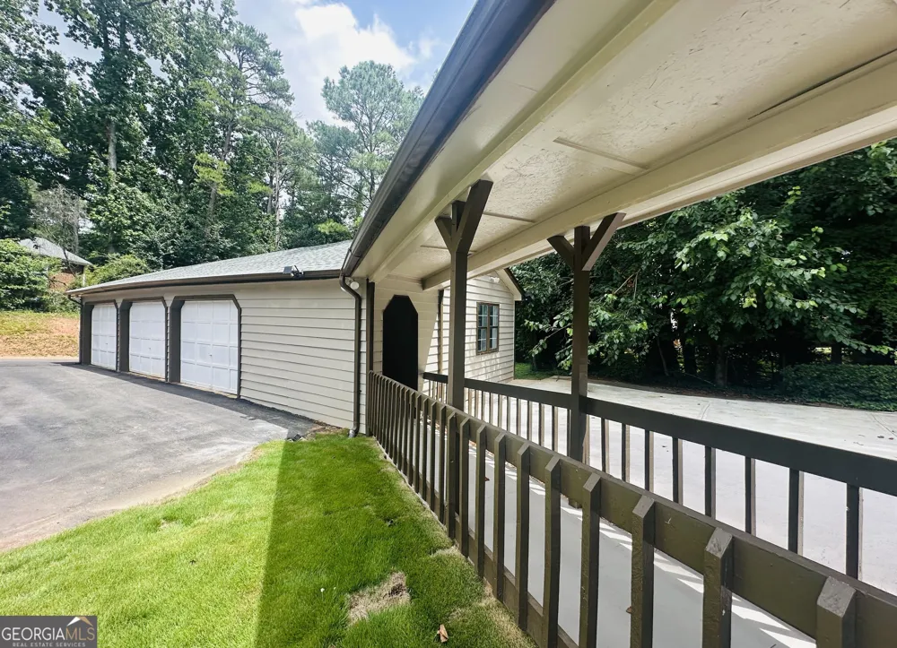 1929 Sharon RD Cumming, GA 30041