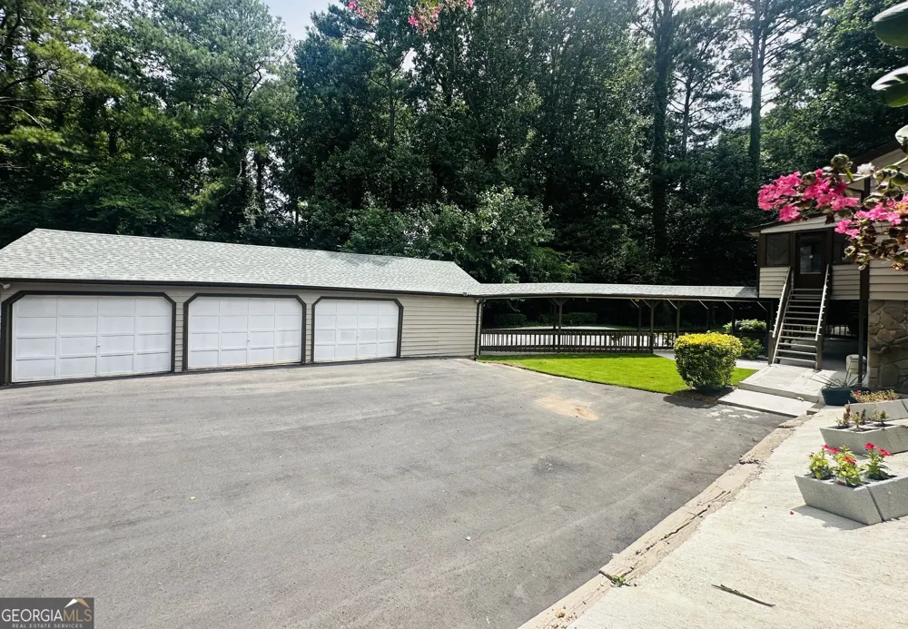 1929 Sharon RD Cumming, GA 30041