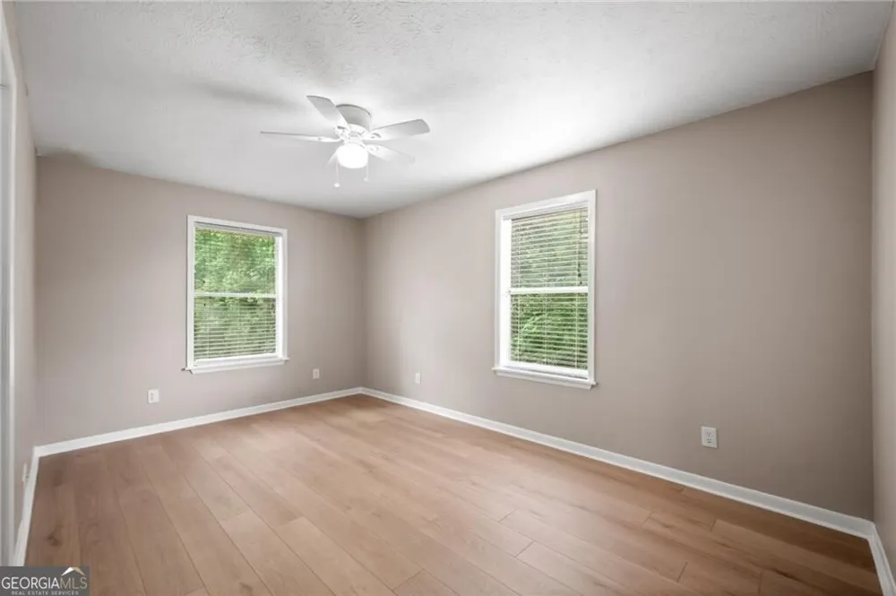 1929 Sharon RD Cumming, GA 30041