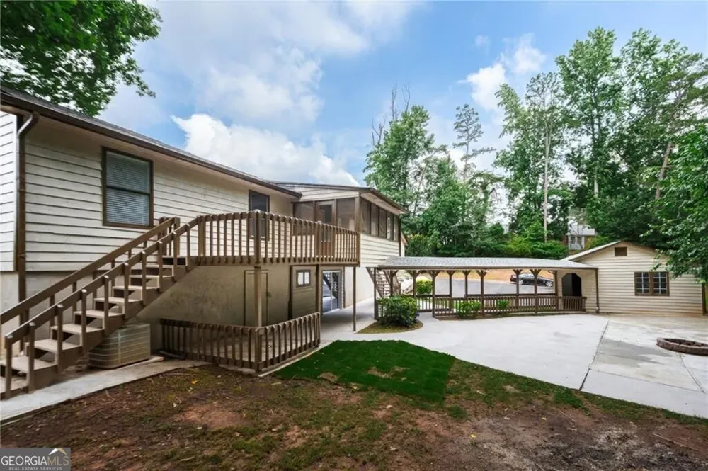 1929 Sharon RD Cumming, GA 30041