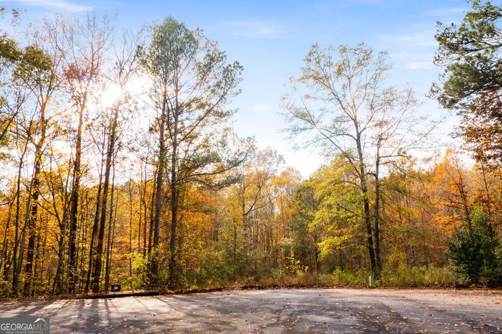 301 River Place DR NW Calhoun, GA 30701