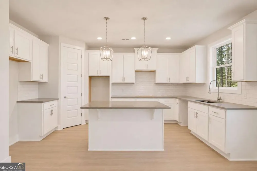 108 SE Patillo MNR Stockbridge, GA 30281