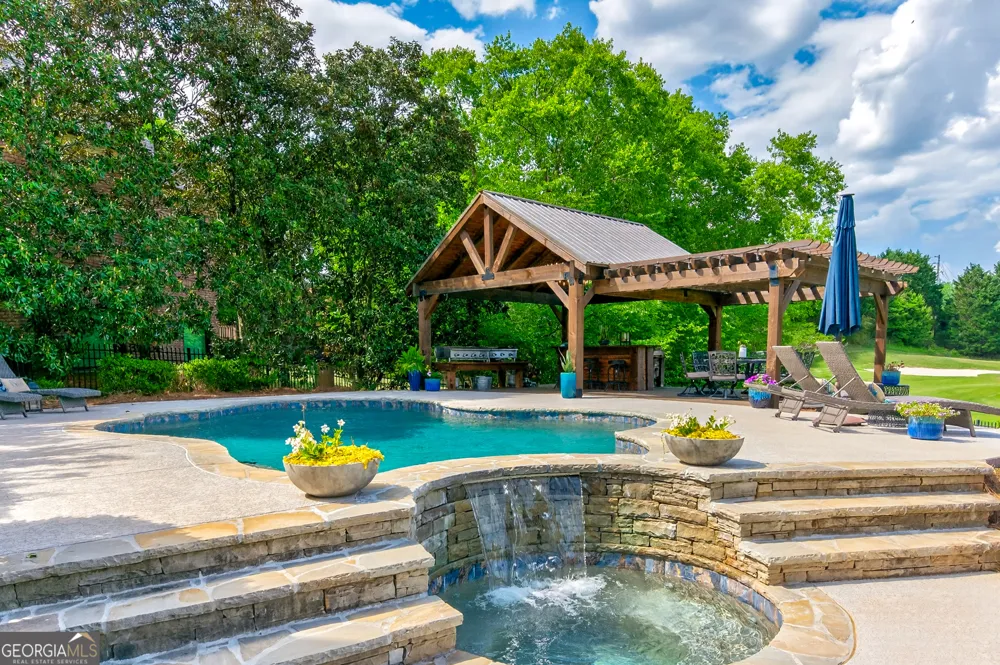 5925 Stoneleigh DR Suwanee, GA 30024