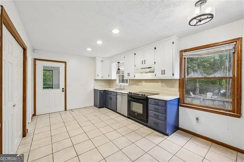 9080 Pine Tree CIR Gainesville, GA 30506