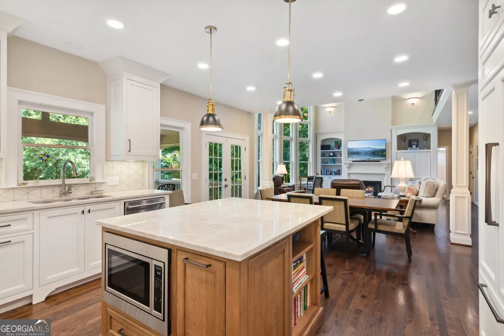116 Riverview DR Suwanee, GA 30024
