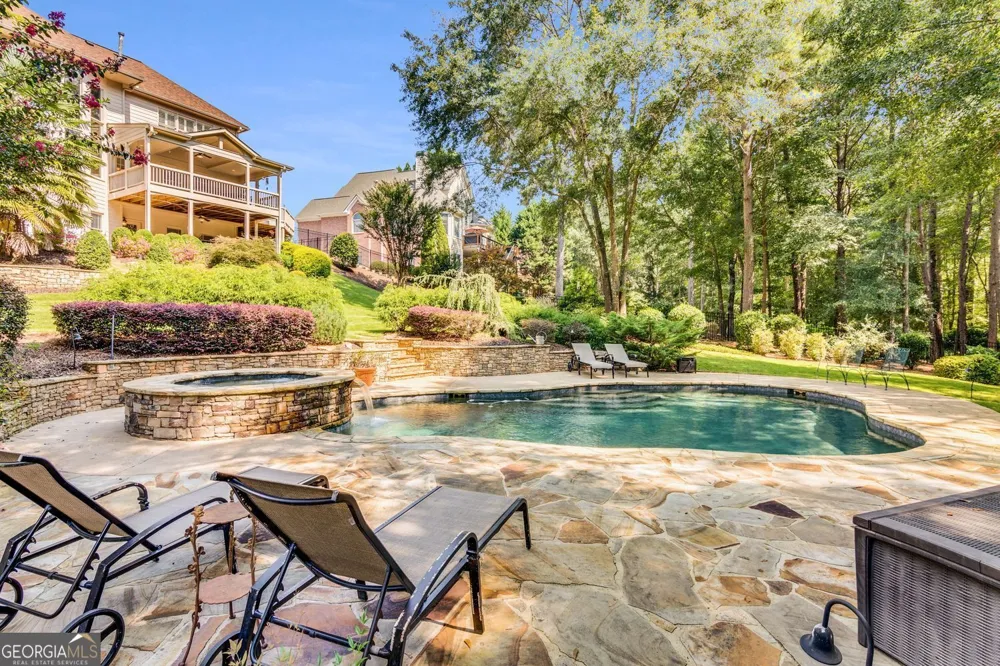 116 Riverview DR Suwanee, GA 30024