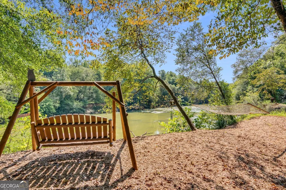 116 Riverview DR Suwanee, GA 30024