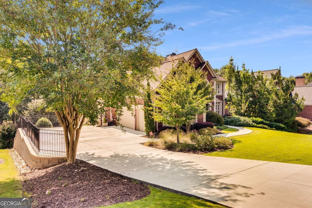 116 Riverview DR Suwanee, GA 30024
