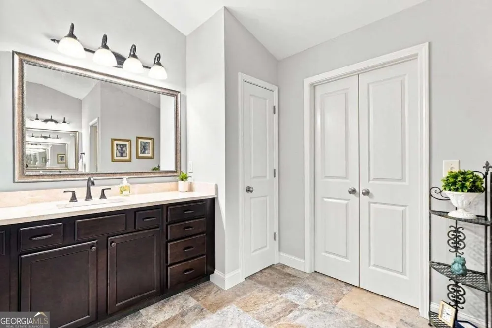 3740 Williams Point DR Cumming, GA 30028
