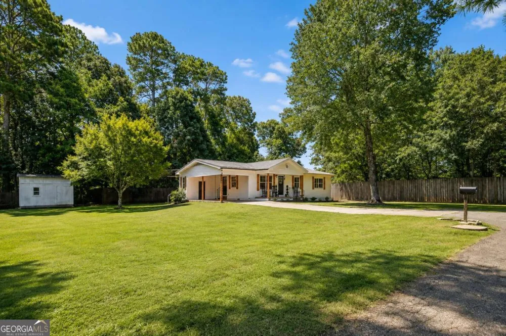 410 Coleman DR Statham, GA 30666