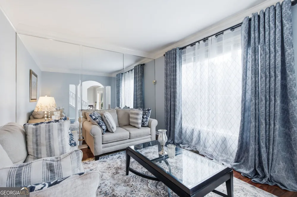 6870 Harbor Town WAY Stone Mountain, GA 30087