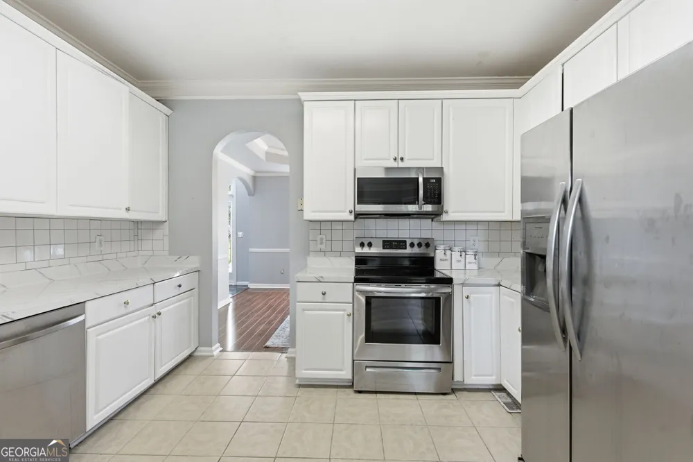 6870 Harbor Town WAY Stone Mountain, GA 30087