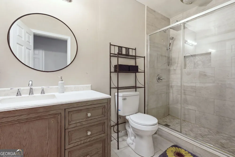 6870 Harbor Town WAY Stone Mountain, GA 30087
