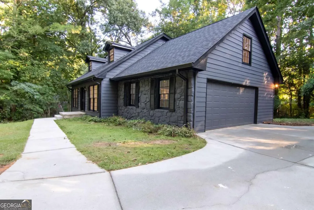 4877 Alpine DR SW Lilburn, GA 30047