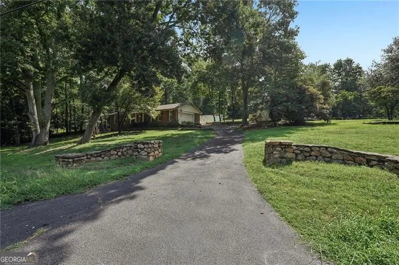 1025 Greenwood Acres DR Cumming, GA 30040