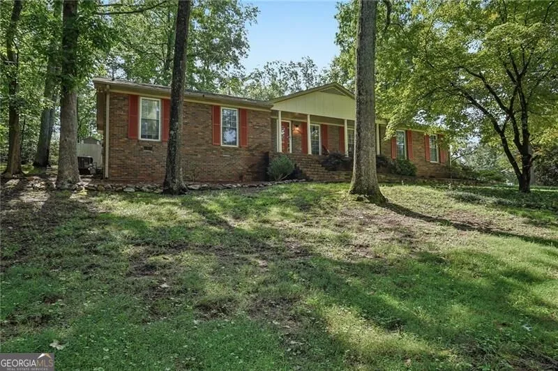 1025 Greenwood Acres DR Cumming, GA 30040