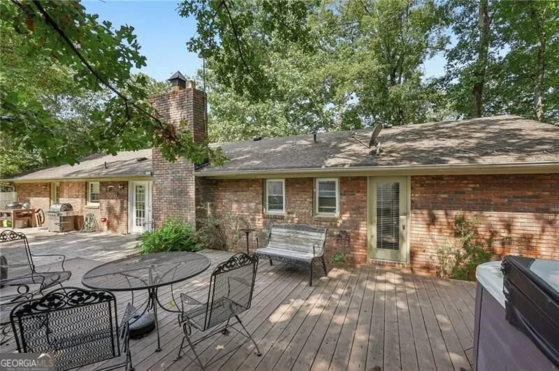 1025 Greenwood Acres DR Cumming, GA 30040