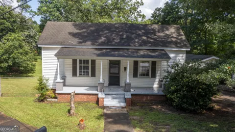 11 North ST