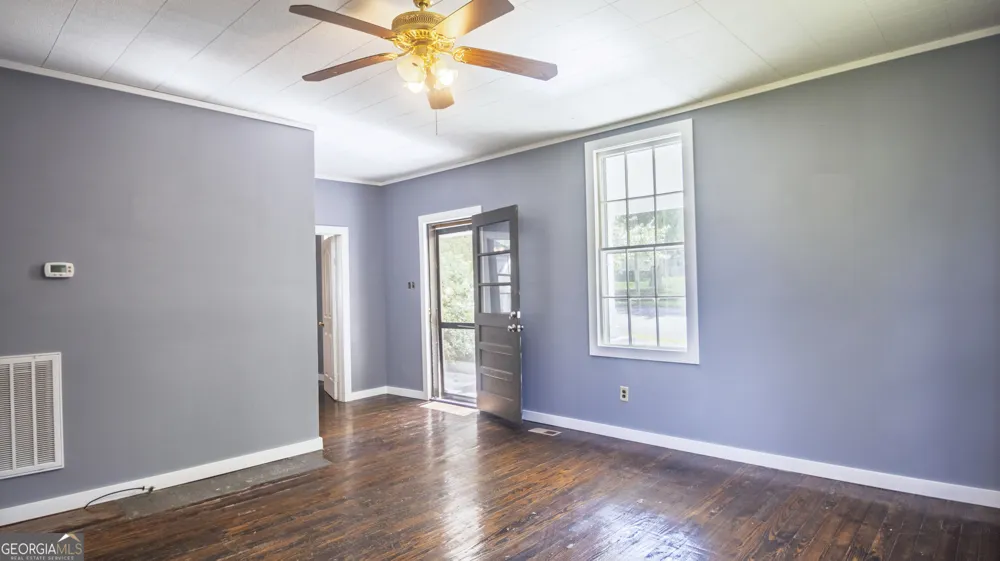 11 North ST Manchester, GA 31816