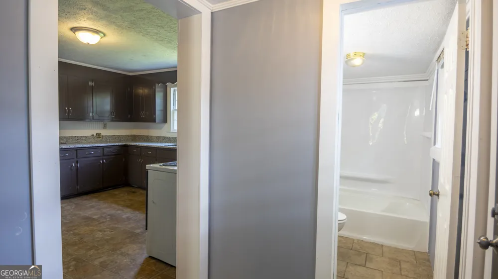 11 North ST Manchester, GA 31816