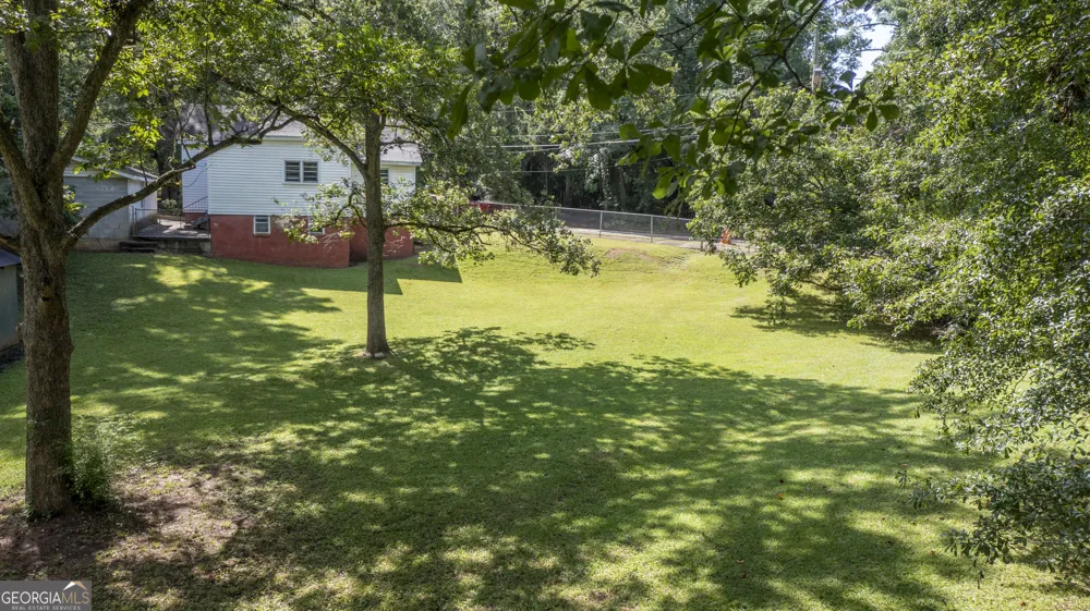 11 North ST Manchester, GA 31816